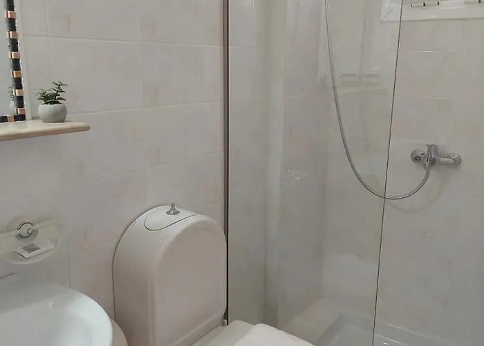 Avra