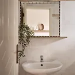 Avra