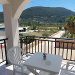 Hotel Avra